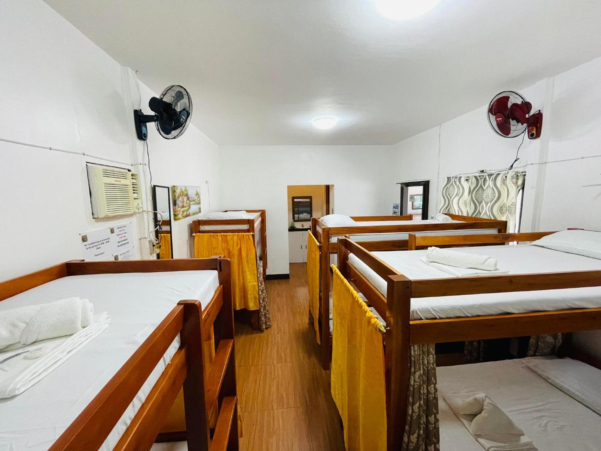 3 Sisters Guest House 1 Moalboal Eksteriør billede